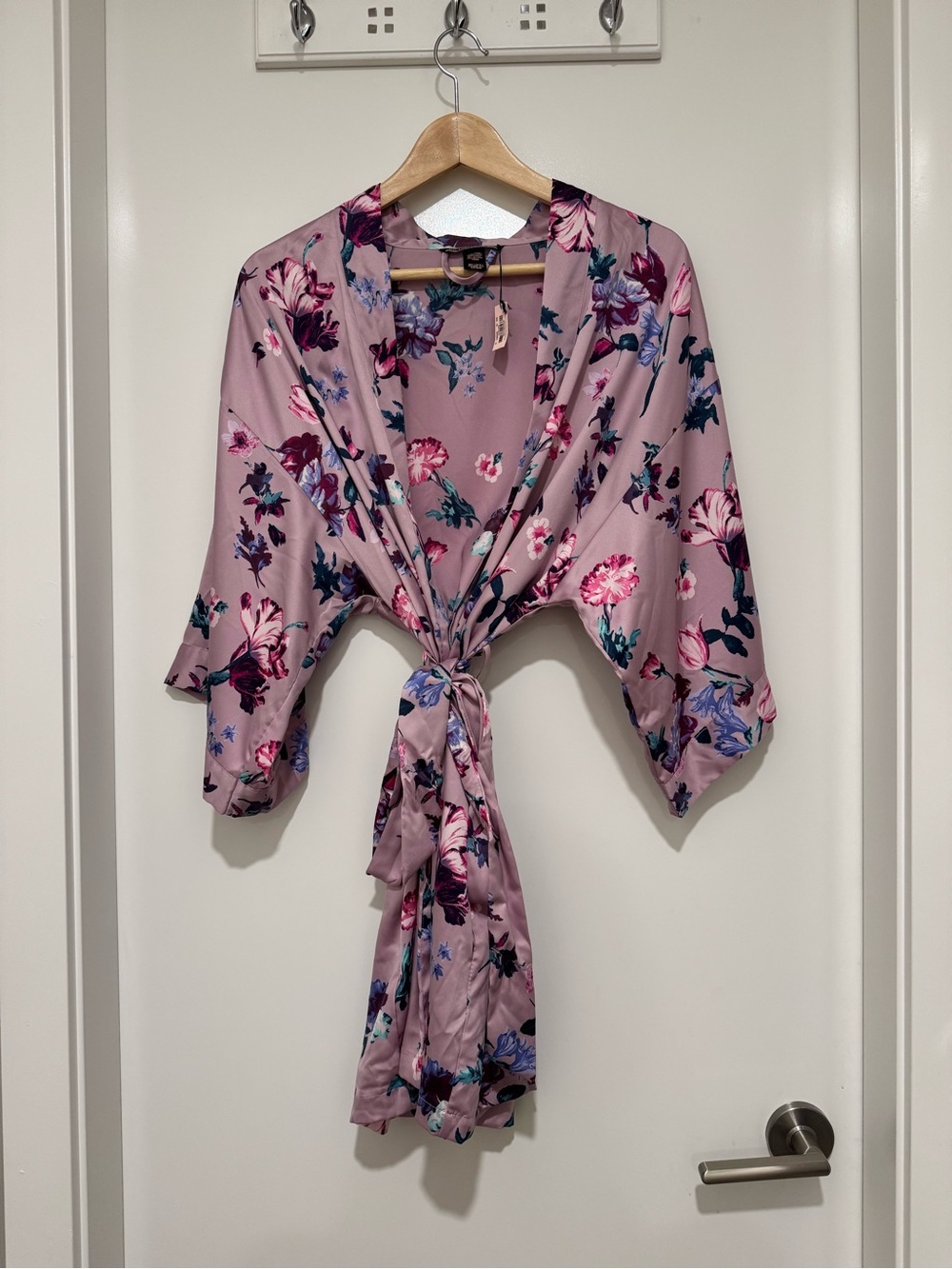 Victoria’s Secret Floral Satin Kimono Robe M/L